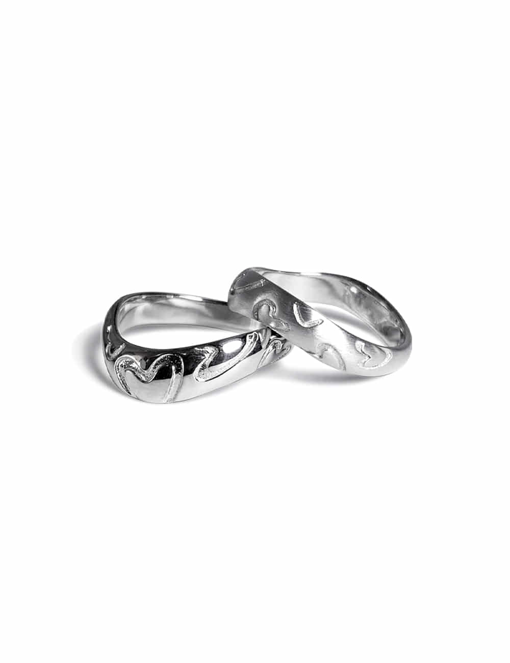 HEART TARGET WAVE RING